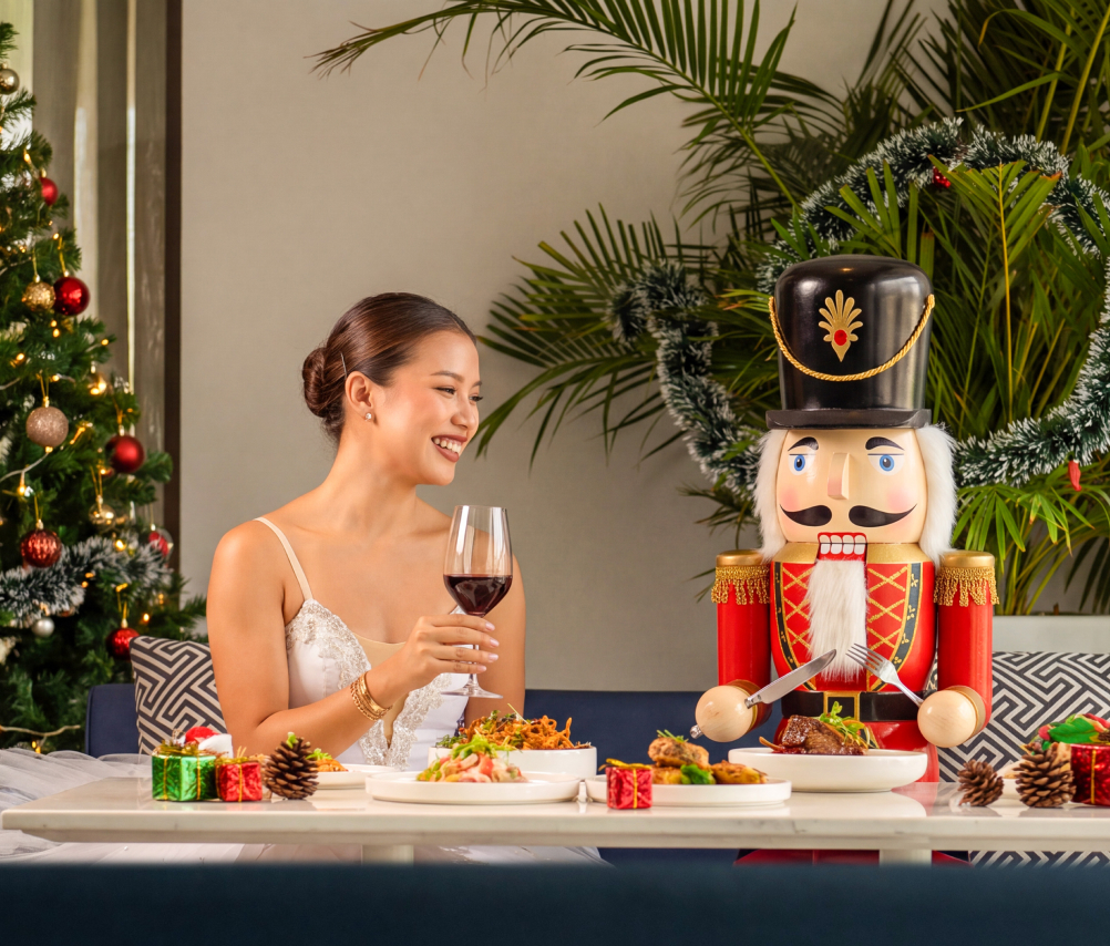 Festive dining with a Nutcracker at Th8 Palm